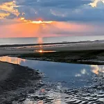 Maison Pres De La , Les Plages Du Debarquement Casa de Férias *