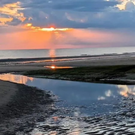 Maison Pres De La , Les Plages Du Debarquement Prázdninový dům *