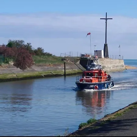 بيت للعطل Maison Pres De La , Les Plages Du Debarquement *